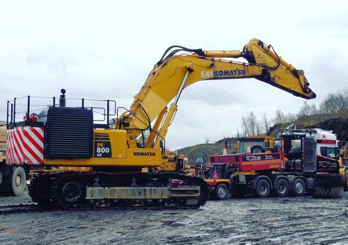 Product picture PC800-8 PC800LC-8 Operation and Maintenance Manual